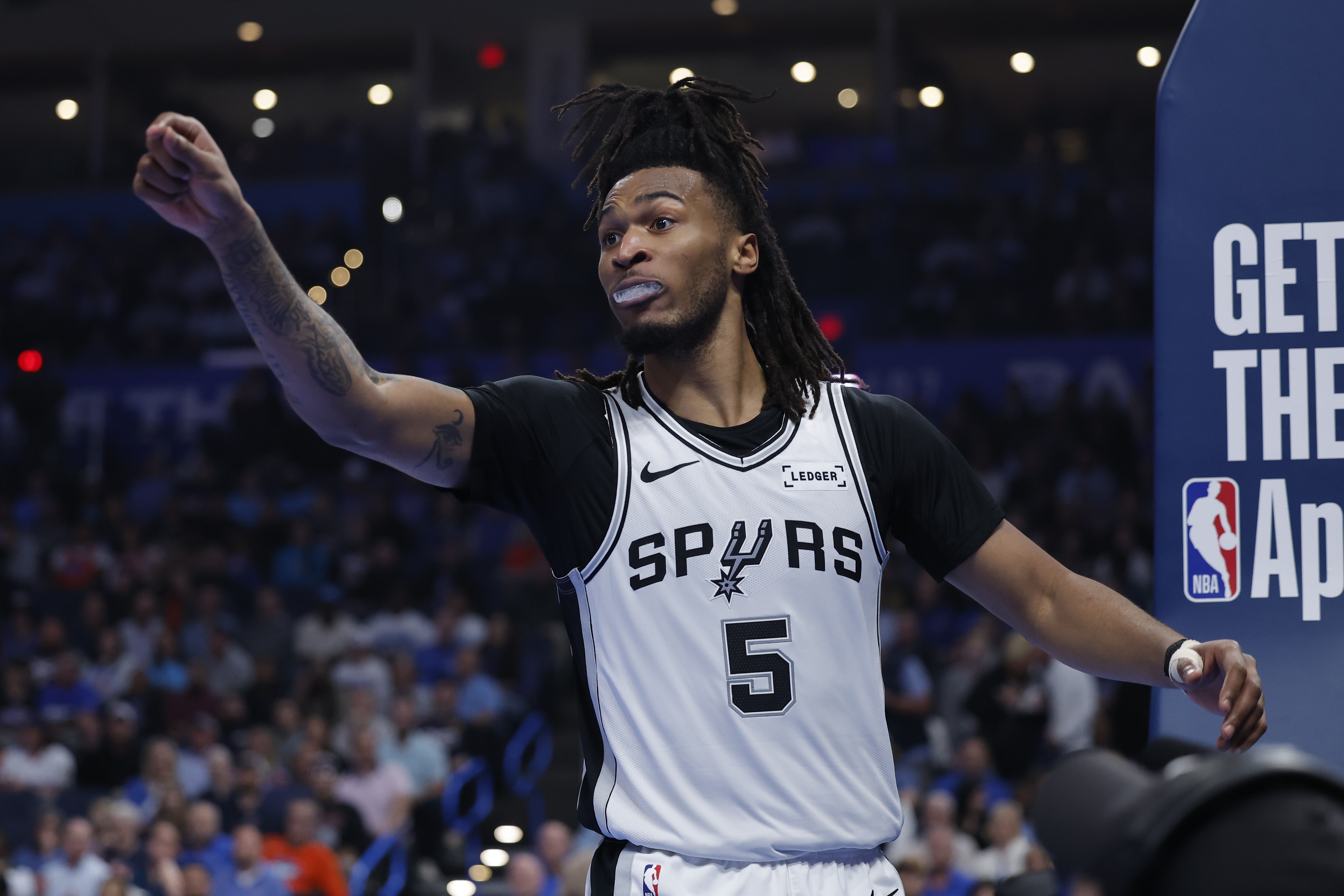 开云体育平台-今日马刺对阵热火 瓦塞尔出战成疑 卡斯尔&鲍威尔&维金斯可出战